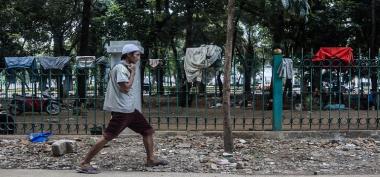 Tingkat Kemiskinan dan Pekerja Informal Indonesia Melejit Akibat Goncangan Pandemi